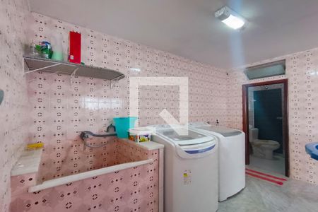 Casa à venda com 390m², 3 quartos e 10 vagasLavanderia