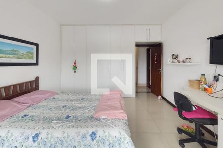 Casa à venda com 390m², 3 quartos e 10 vagasQuarto 2 - Suíte
