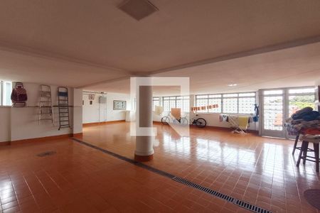 Casa à venda com 390m², 3 quartos e 10 vagasSalão e Garagem