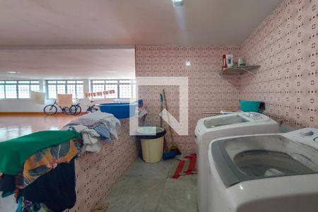 Casa à venda com 390m², 3 quartos e 10 vagasLavanderia