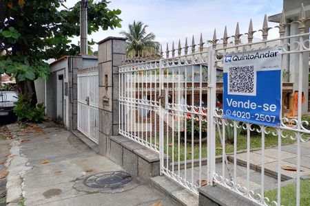 Casa à venda com 390m², 3 quartos e 10 vagasPlaca QuintoAndar