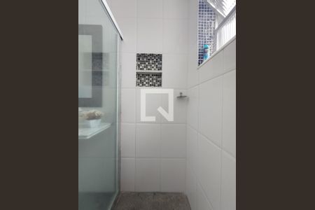 Casa à venda com 390m², 3 quartos e 10 vagasBanheiro Quarto 1 - Suíte