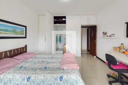 Casa à venda com 390m², 3 quartos e 10 vagasQuarto 2 - Suíte