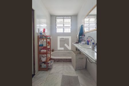 Casa à venda com 390m², 3 quartos e 10 vagasBanheiro Quarto 3 - Suíte