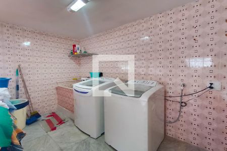 Casa à venda com 390m², 3 quartos e 10 vagasLavanderia