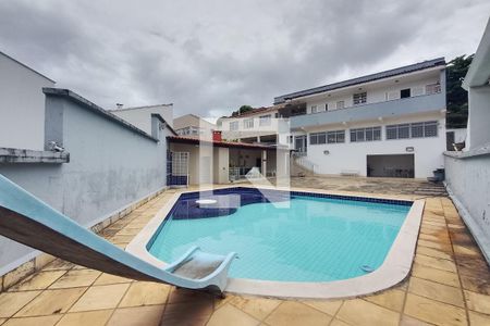 Casa à venda com 390m², 3 quartos e 10 vagasÁrea de Lazer - Piscina