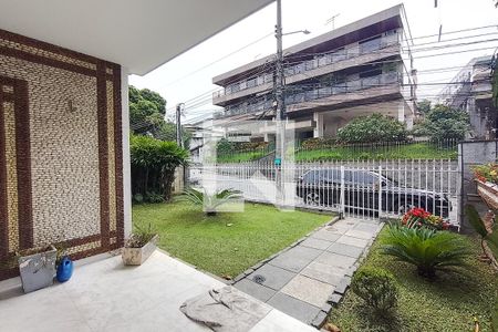 Casa à venda com 390m², 3 quartos e 10 vagasJardim