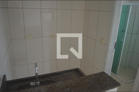 Cozinha de apartamento para alugar com 1 quarto, 38m² em Centro, São Vicente