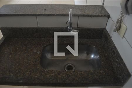 Cozinha de apartamento para alugar com 1 quarto, 38m² em Centro, São Vicente