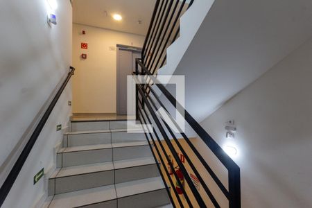 Apartamento para alugar com 48m², 2 quartos e 1 vaga Apartamento para alugar com 48m², 2 quartos e 1 vagaÁrea Comum/Escada