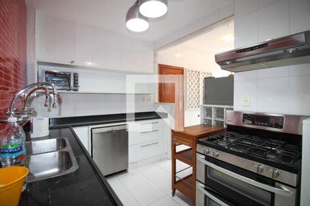 Apartamento à venda com 160m², 3 quartos e 1 vaga Apartamento à venda com 160m², 3 quartos e 1 vagaCozinha