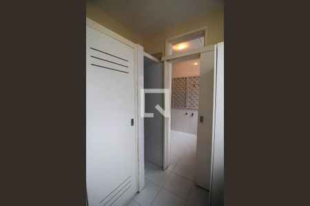 Apartamento à venda com 160m², 3 quartos e 1 vaga Apartamento à venda com 160m², 3 quartos e 1 vagaQuarto de Serviço