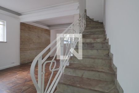 Escadas de casa à venda com 2 quartos, 180m² em Mooca, São Paulo