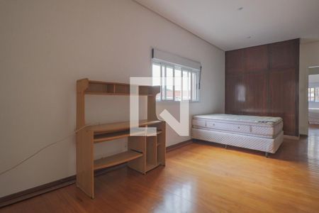 Casa à venda com 180m², 2 quartos e 2 vagasSuíte