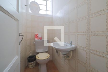 Casa à venda com 180m², 2 quartos e 2 vagasLavabo