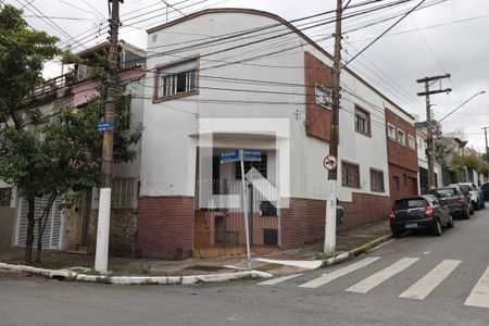 Casa à venda com 180m², 2 quartos e 2 vagasFachada