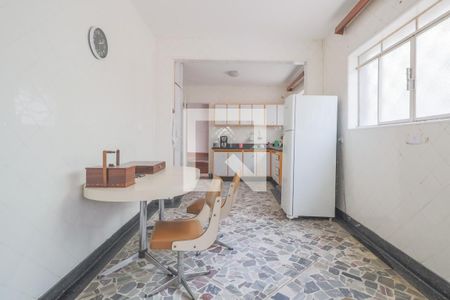 Casa à venda com 180m², 2 quartos e 2 vagasCozinha