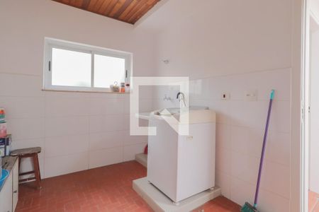 Casa à venda com 180m², 2 quartos e 2 vagasÁrea de Serviço