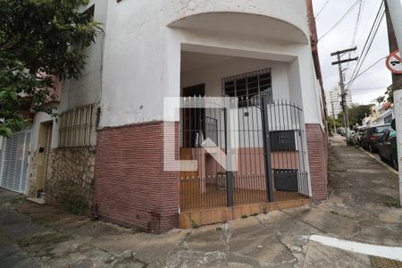 Casa à venda com 180m², 2 quartos e 2 vagasFachada