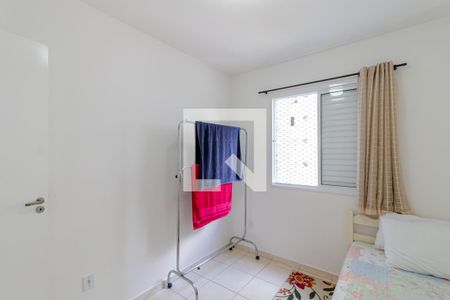 Quarto 1 de apartamento para alugar com 2 quartos, 43m² em Parque Fongaro, São Paulo