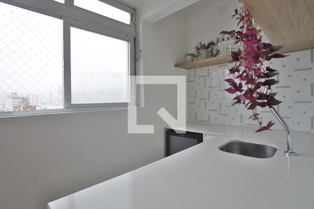 Apartamento para alugar com 71m², 2 quartos e 1 vagaÁrea de Serviço