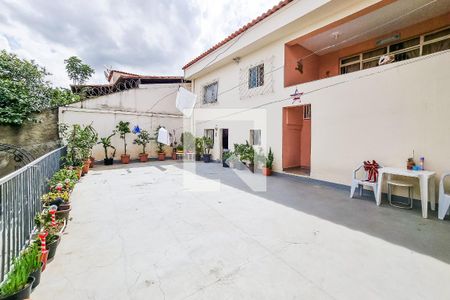Casa à venda com 275m², 3 quartos e 5 vagasVaranda 