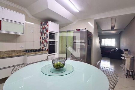 Casa para alugar com 200m², 3 quartos e 2 vagasCozinha