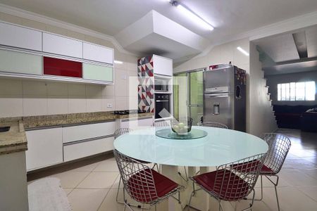 Casa para alugar com 200m², 3 quartos e 2 vagasCozinha