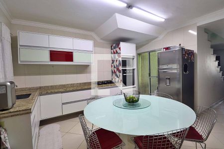 Casa para alugar com 200m², 3 quartos e 2 vagasCozinha