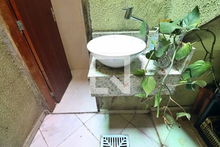 Lavabo de casa para alugar com 3 quartos, 200m² em Vila Lucinda, Santo André