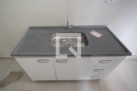 Sala e cozinha de apartamento para alugar com 2 quartos, 38m² em Padroeira, Osasco