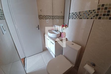 Apartamento à venda com 67m², 2 quartos e 1 vaga Apartamento à venda com 67m², 2 quartos e 1 vagaBanheiro