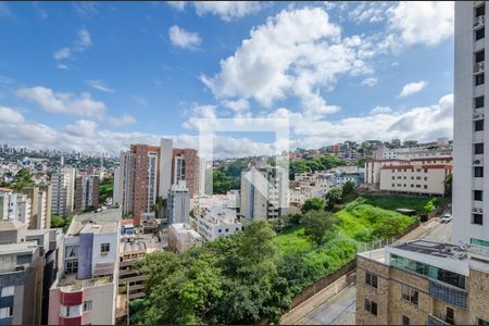 Apartamento para alugar com 69m², 2 quartos e 2 vagasVista