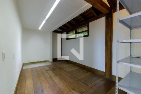 Casa à venda com 600m², 4 quartos e 4 vagas Casa à venda com 600m², 4 quartos e 4 vagasSuíte 1 Closet