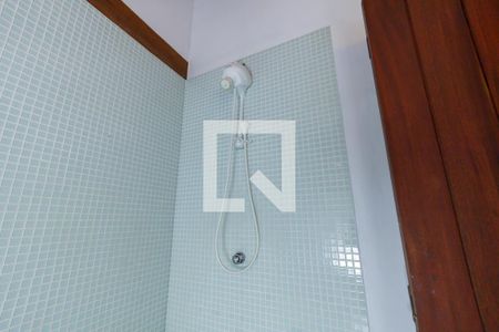 Casa à venda com 600m², 4 quartos e 4 vagas Casa à venda com 600m², 4 quartos e 4 vagasBanheiro 1