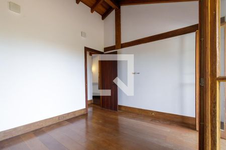 Casa à venda com 600m², 4 quartos e 4 vagas Casa à venda com 600m², 4 quartos e 4 vagasQuarto 2