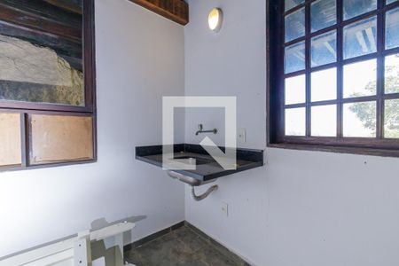 Casa à venda com 600m², 4 quartos e 4 vagas Casa à venda com 600m², 4 quartos e 4 vagasCozinha Quarto de Serviço