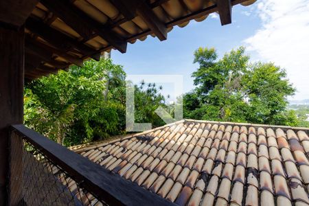 Casa à venda com 600m², 4 quartos e 4 vagas Casa à venda com 600m², 4 quartos e 4 vagasVaranda Vista Suíte 1