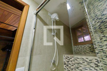 Casa à venda com 600m², 4 quartos e 4 vagas Casa à venda com 600m², 4 quartos e 4 vagasBanheiro 1 Chalé