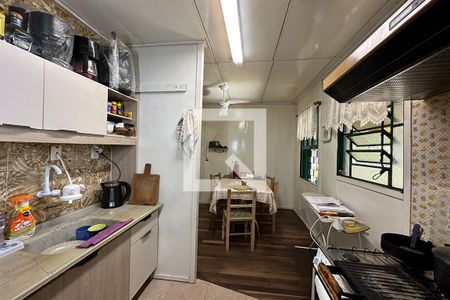 Casa à venda com 100m², 3 quartos e 2 vagasCozinha