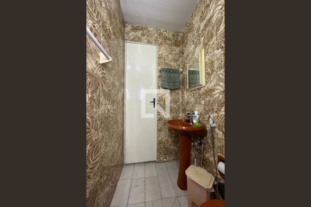 Casa à venda com 100m², 3 quartos e 2 vagasBanheiro