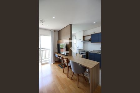 Sala  - detalhes de apartamento para alugar com 1 quarto, 39m² em Granja Viana, Cotia