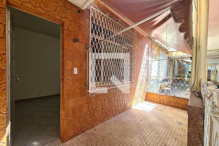 Casa à venda com 160m², 2 quartos e 1 vaga Casa à venda com 160m², 2 quartos e 1 vagaEntrada