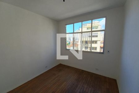 Quarto 1 de apartamento para alugar com 2 quartos, 72m² em Santa Rosa, Niterói