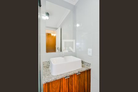 Apartamento à venda com 77m², 3 quartos e 2 vagasBanheiro da Suíte