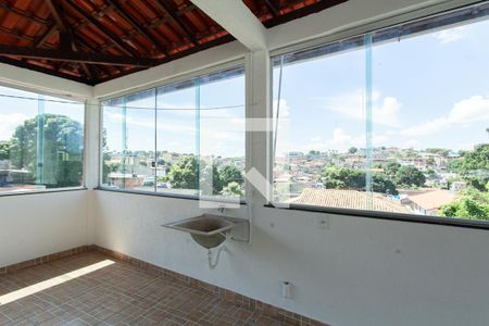 Casa para alugar com 122m², 2 quartos e 1 vagaÁrea de Serviço