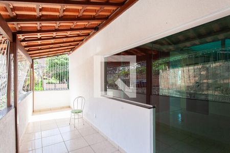 Varanda da Sala de casa para alugar com 2 quartos, 122m² em Mantiqueira, Belo Horizonte