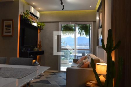 Sala de apartamento para alugar com 2 quartos, 60m² em Taquara, Rio de Janeiro