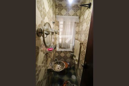 Casa à venda com 200m², 4 quartos e 2 vagasLavabo