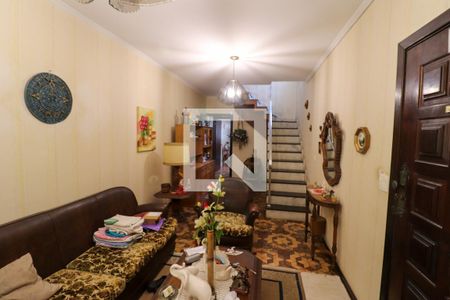 Sala de TV de casa à venda com 4 quartos, 200m² em Parque São Jorge, São Paulo